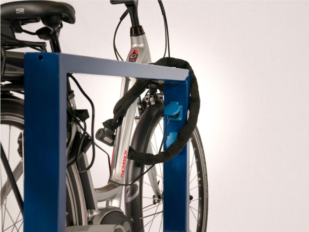 Arceau Power pour vélo avec antivol et prises de recharge intégrées